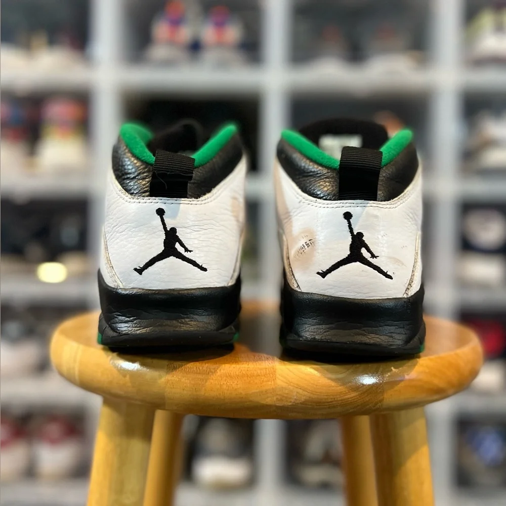 Jordan 10 Retro “Seattle”